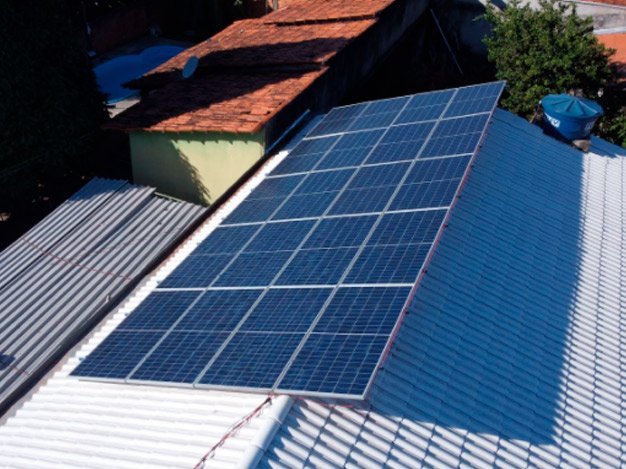 painel solar com microinversor
