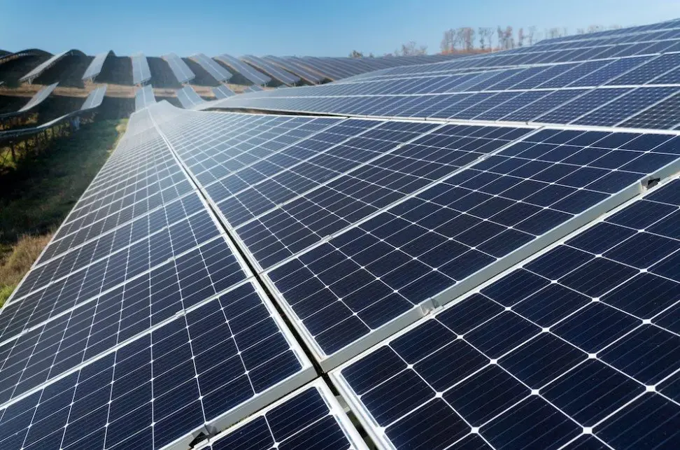 O que é e como funciona uma bomba solar?