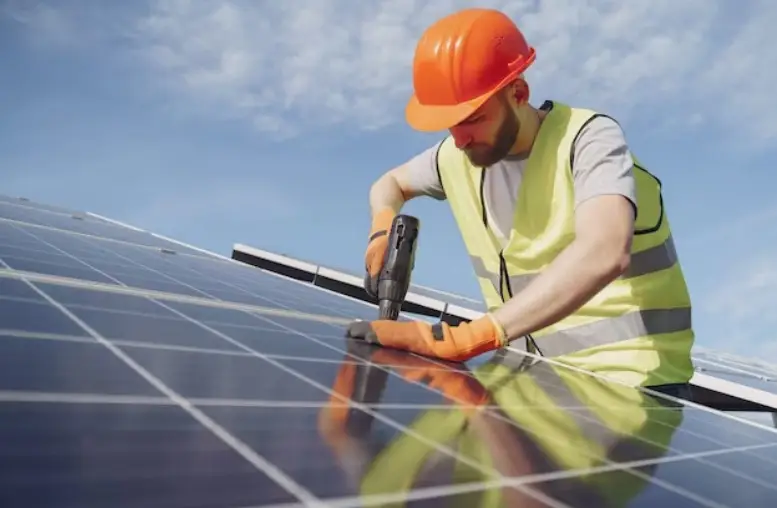 Manutenção de painéis solares: como e porque fazer a manutenção das placas solares.
