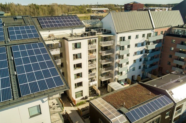 3 dúvidas e respostas sobre energia solar em apartamento