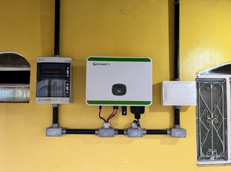 Microinversores ou Inversores String: Qual é o Melhor para Seu Sistema Solar?