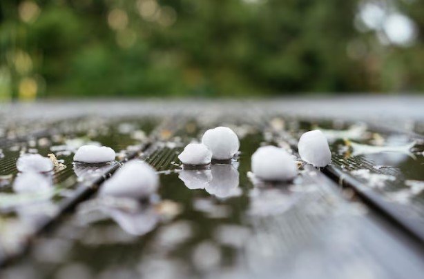 Painéis solares e granizo: preocupa, mas pode confiar